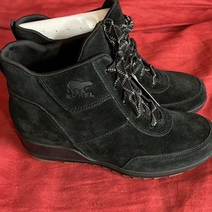 New! 🔥 Sorel black boots Size 11 Women's Sorel Evie Sport Lace-Up Booties 💕